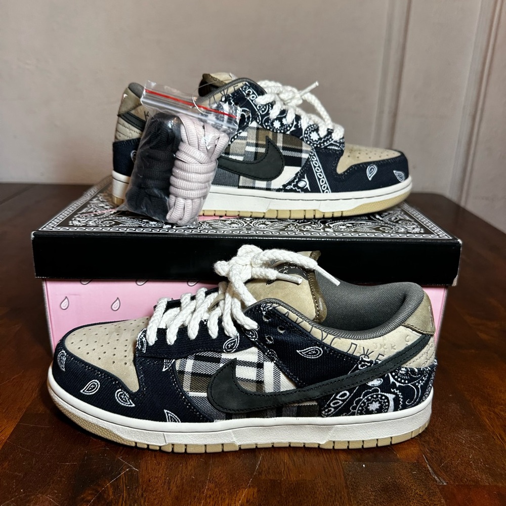 Nike Dunk Low Travis Scott Cactus Jack Special Box Size 9